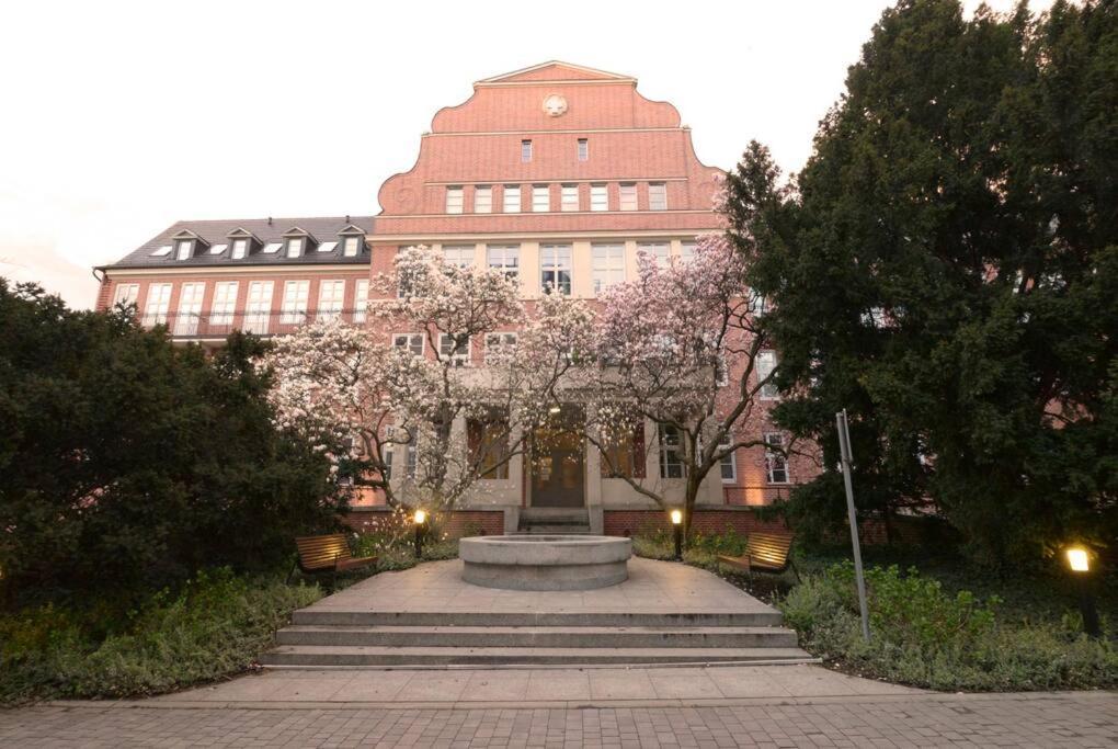 Elegant Apartment In The City Center ヴロツワフ エクステリア 写真